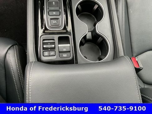 Certified 2024 Honda Pilot Touring image 39