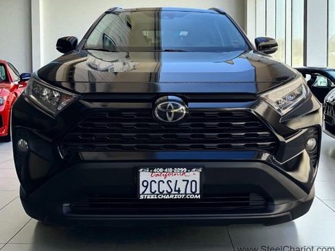 Used 2019 Toyota RAV4 XLE image 6