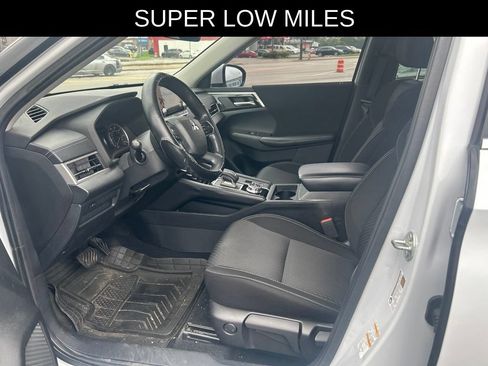 Used 2022 Mitsubishi Outlander ES AWD/4WD image 6