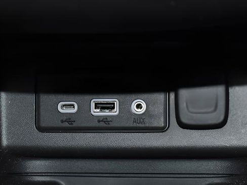 Used 2022 Chevrolet Equinox Premier AWD/4WD image 19