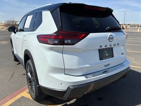 Certified 2025 Nissan Rogue SL w/ Tech Package image 4