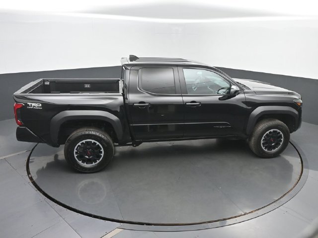 Used 2024 Toyota Tacoma TRD Off-Road AWD/4WD image 41