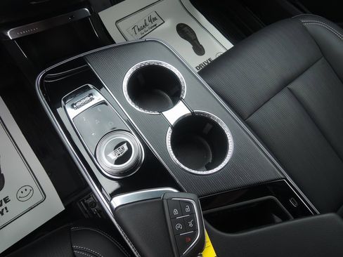 Used 2024 Cadillac Lyriq Luxury w/ LPO, Floor Liner Package image 21