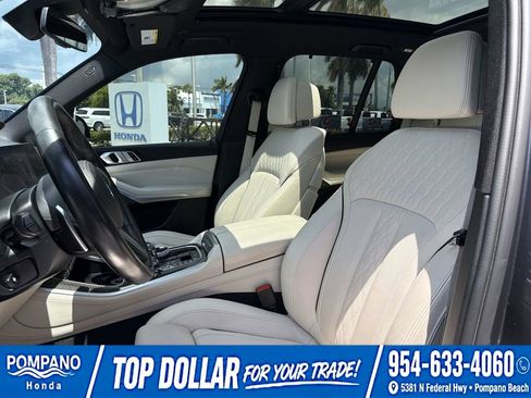 Used 2021 BMW X5 M50i w/ Executive Package AWD/4WD image 25