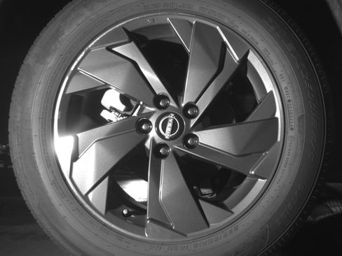 Used 2025 Nissan Rogue SV image 15