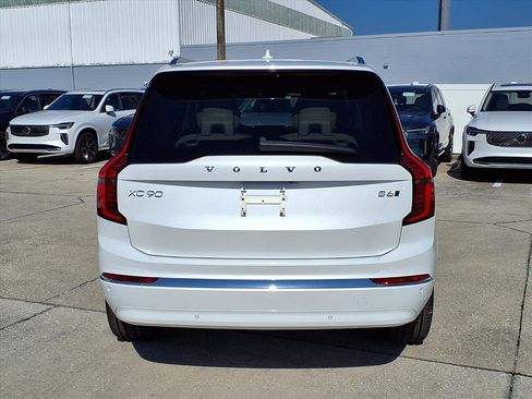 New 2026 Volvo XC90 B6 Ultra image 6
