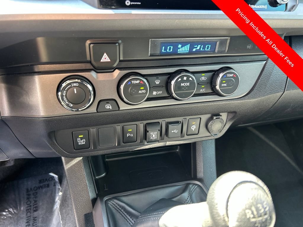 Used 2022 Toyota Tacoma TRD Sport w/ Technology Package AWD/4WD image 12