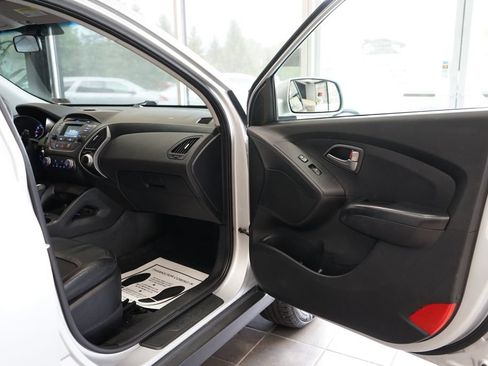 Used 2015 Hyundai Tucson GLS w/ Option Group 02 AWD/4WD image 35