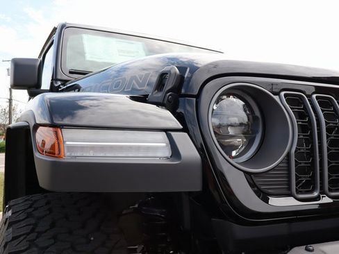 New 2025 Jeep Wrangler Unlimited Rubicon 392 image 5