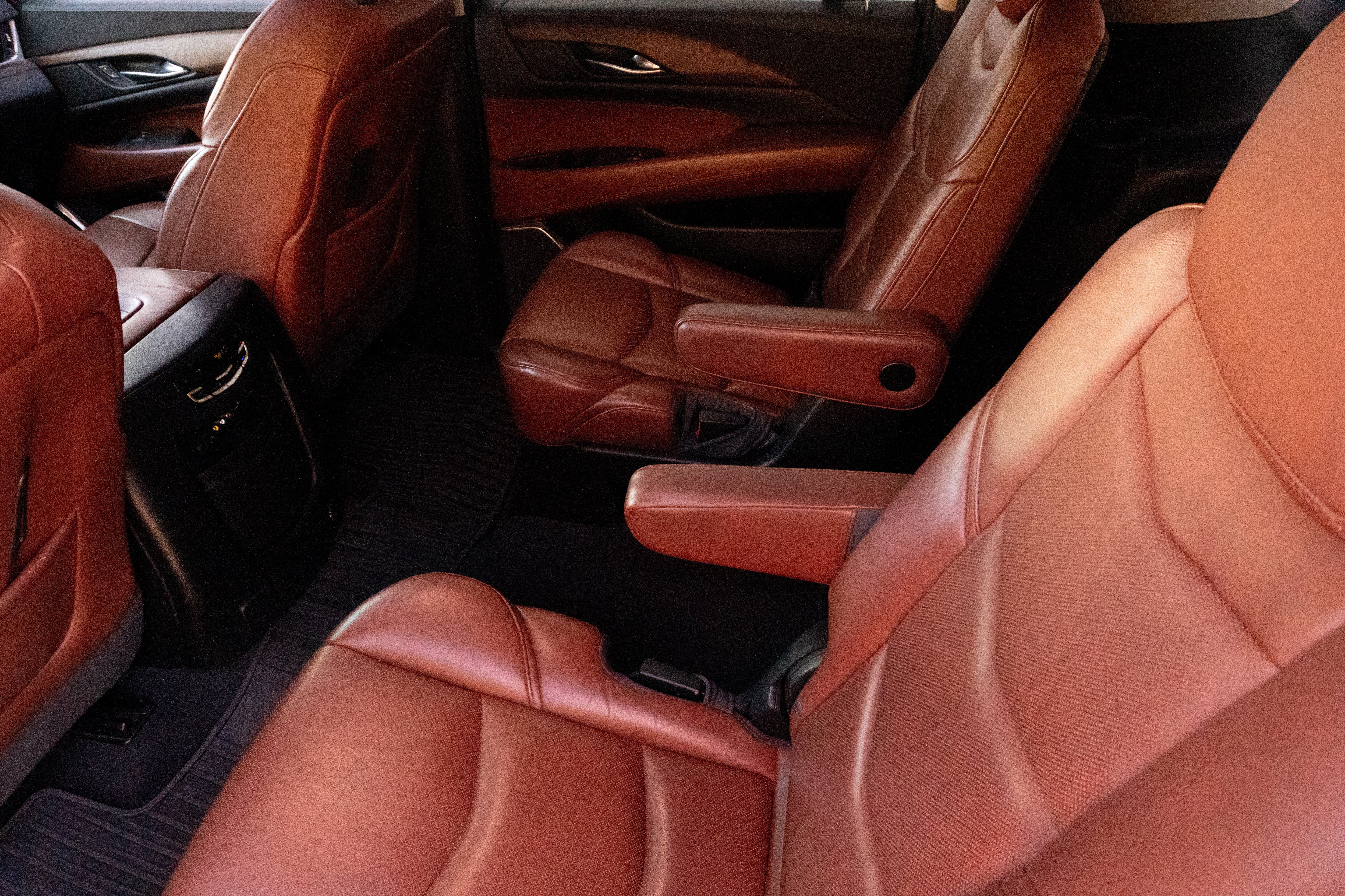 Used 2016 Cadillac Escalade ESV Premium AWD/4WD image 28