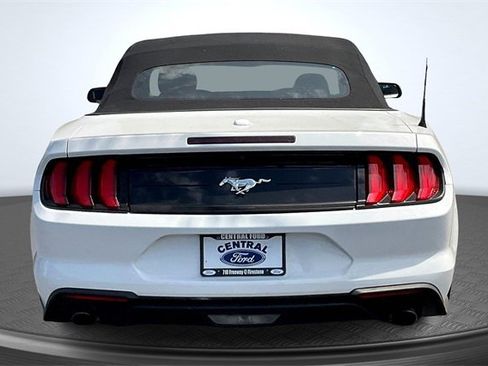 Certified 2022 Ford Mustang Convertible image 4
