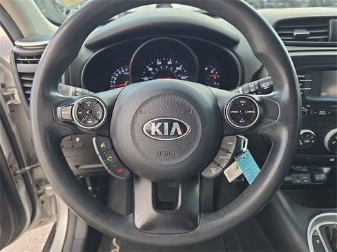 Used 2015 Kia Soul + image 22