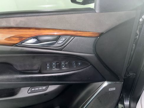 Used 2016 Cadillac Escalade ESV Premium image 12