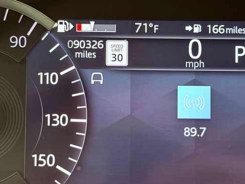 Used 2021 Land Rover Range Rover Evoque S image 25