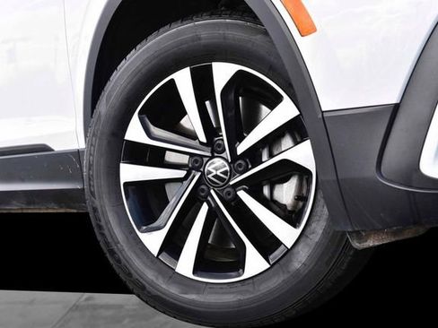 Certified 2024 Volkswagen Tiguan S image 3