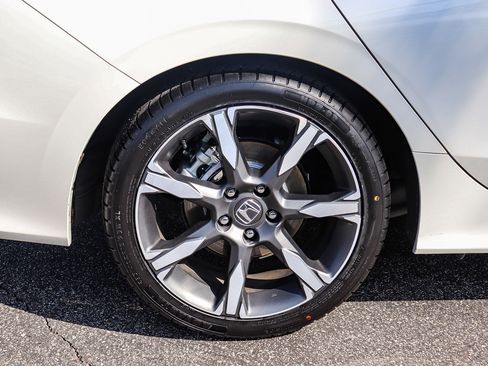 Certified 2025 Honda Civic Sport image 9