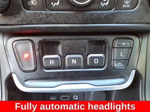 Used 2018 GMC Terrain SLE w/ Driver Convenience Package image 25