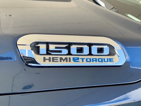 Used 2024 RAM 1500 Laramie image 9