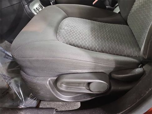 Used 2007 Chevrolet HHR LS image 22