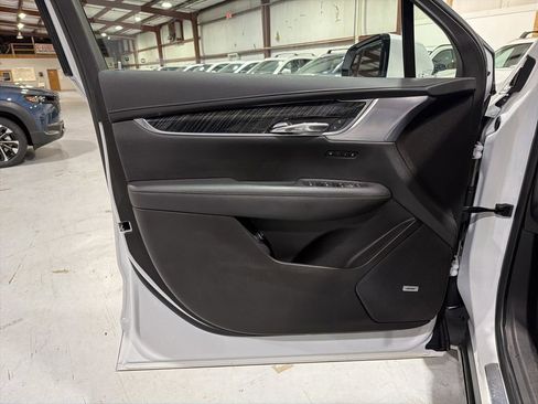 Used 2023 Cadillac XT6 Premium Luxury image 26