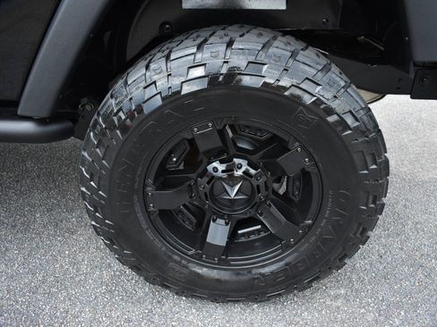 Used 2017 Jeep Wrangler Sport w/ Quick Order Package 23S AWD/4WD image 44