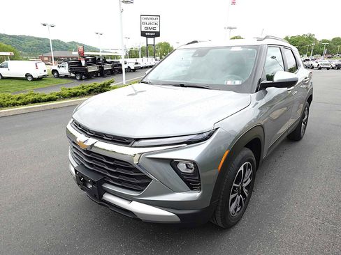 Used 2025 Chevrolet TrailBlazer LT AWD/4WD image 7