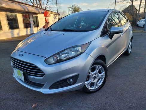 Used 2016 Ford Fiesta SE image 19