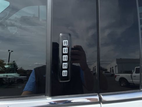 Used 2021 Ford F150 Platinum w/ Equipment Group 701A High image 10