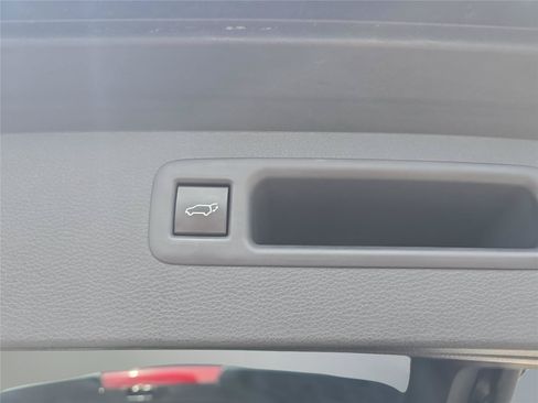 Used 2023 Toyota Highlander XSE AWD/4WD image 30