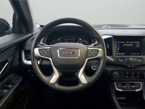 Used 2024 GMC Terrain SLE image 24