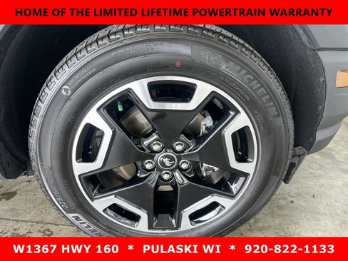 Used 2023 Ford Bronco Sport Outer Banks w/ Tech Package AWD/4WD image 2