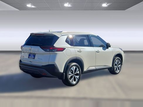 Used 2021 Nissan Rogue SV w/ Premium Package image 9