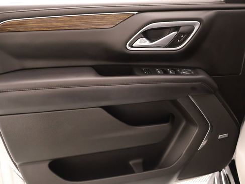 Used 2021 Chevrolet Tahoe High Country AWD/4WD image 18