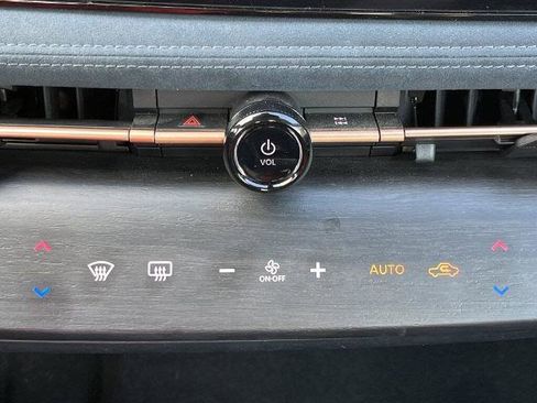 Certified 2024 Nissan Ariya AWD image 6