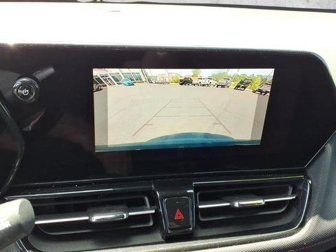 Used 2024 Chevrolet TrailBlazer RS w/ Convenience Package AWD/4WD image 17