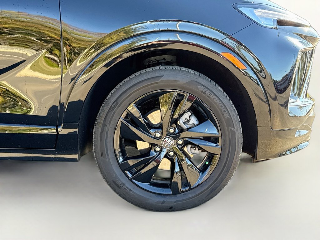 Used 2024 Buick Encore GX Sport Touring w/ Advanced Technology Package AWD/4WD image 9