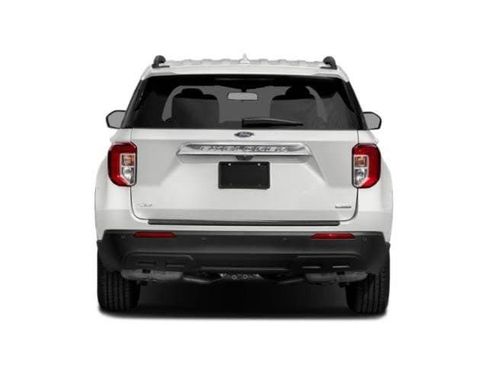 Certified 2021 Ford Explorer XLT w/ Equipment Group 202A AWD/4WD image 5