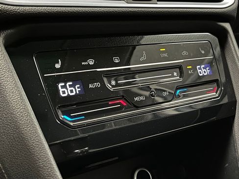 New 2026 Volkswagen Taos SE AWD/4WD image 13