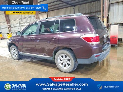 Used 2011 Toyota Highlander SE FWD image 3