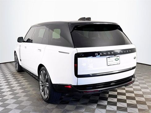 Used 2023 Land Rover Range Rover Long Wheelbase Autobiography image 5