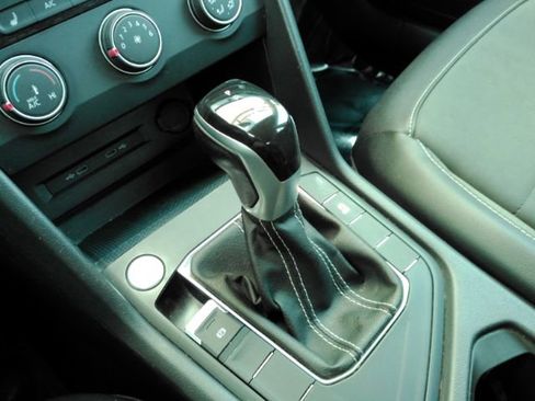 Used 2022 Volkswagen Taos SE image 46