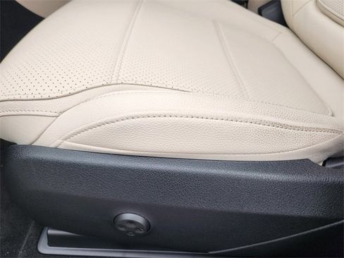 New 2026 Mercedes-Benz GLC 300 4MATIC image 9