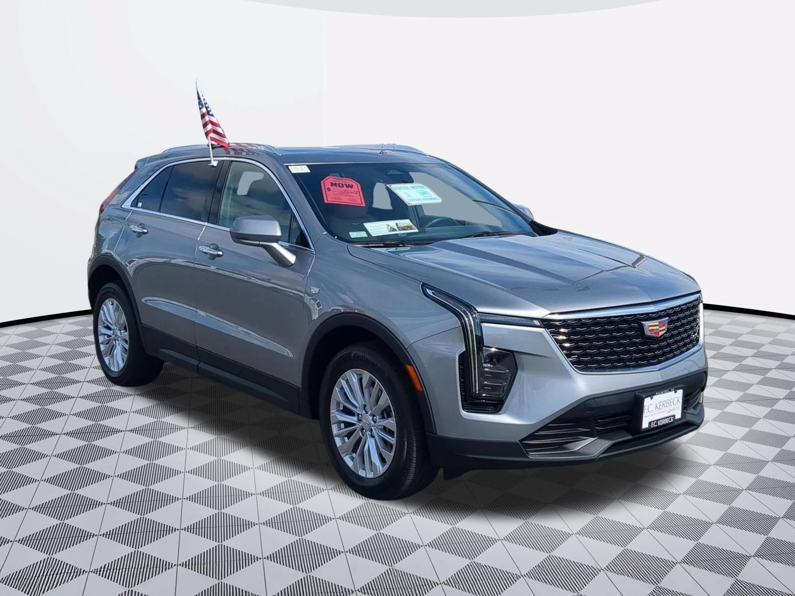 Certified 2024 Cadillac XT4 Luxury w/ Cold Weather Package AWD/4WD image 2