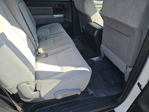 Used 2022 Toyota Sequoia SR5 AWD/4WD image 28