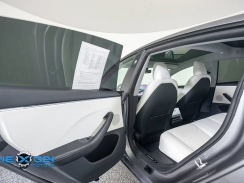Used 2025 Tesla Model 3 Long Range AWD/4WD image 22