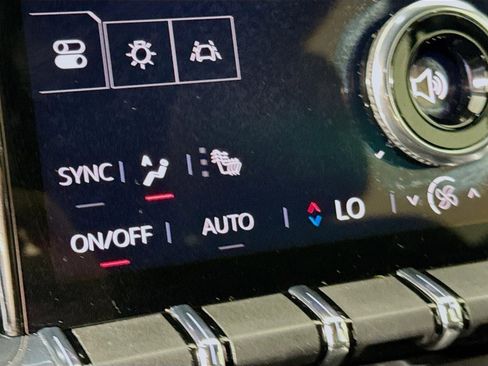 Certified 2024 GMC Acadia Elevation w/ Luxury Package image 21