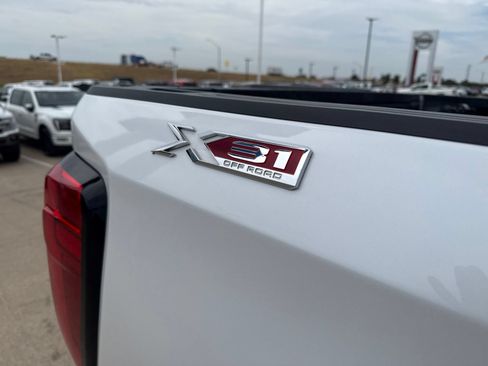 Used 2024 GMC Sierra 1500 SLT AWD/4WD image 6