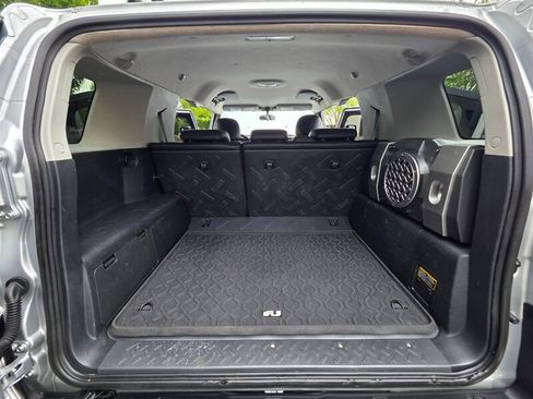 Used 2008 Toyota FJ Cruiser 4WD image 32