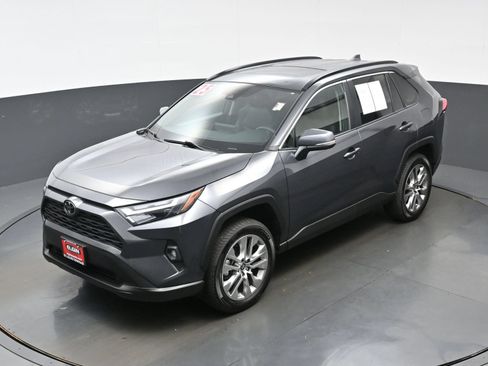 Used 2025 Toyota RAV4 XLE Premium w/ Weather Package AWD/4WD image 38