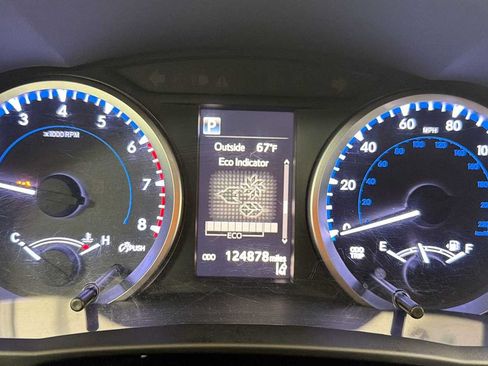 Certified 2018 Toyota Highlander LE FWD image 17